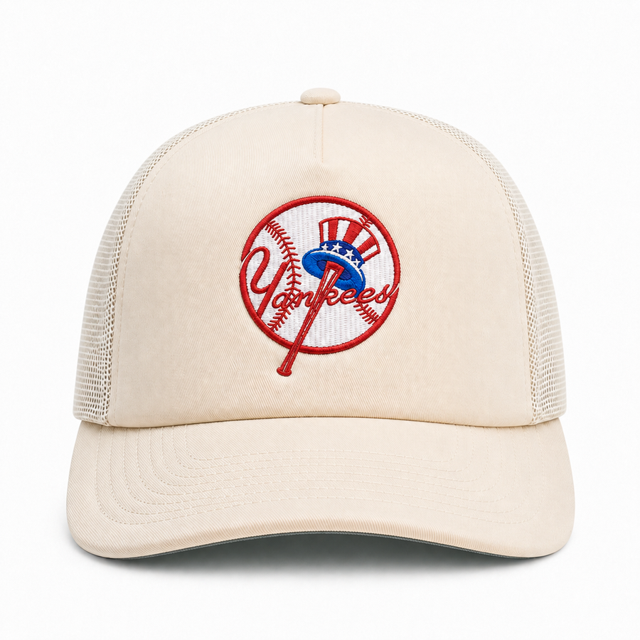 New York Yankees Evergreen Creme Mitchell & Ness Pro Pinch Adjustable Trucker Snapback - Product Image