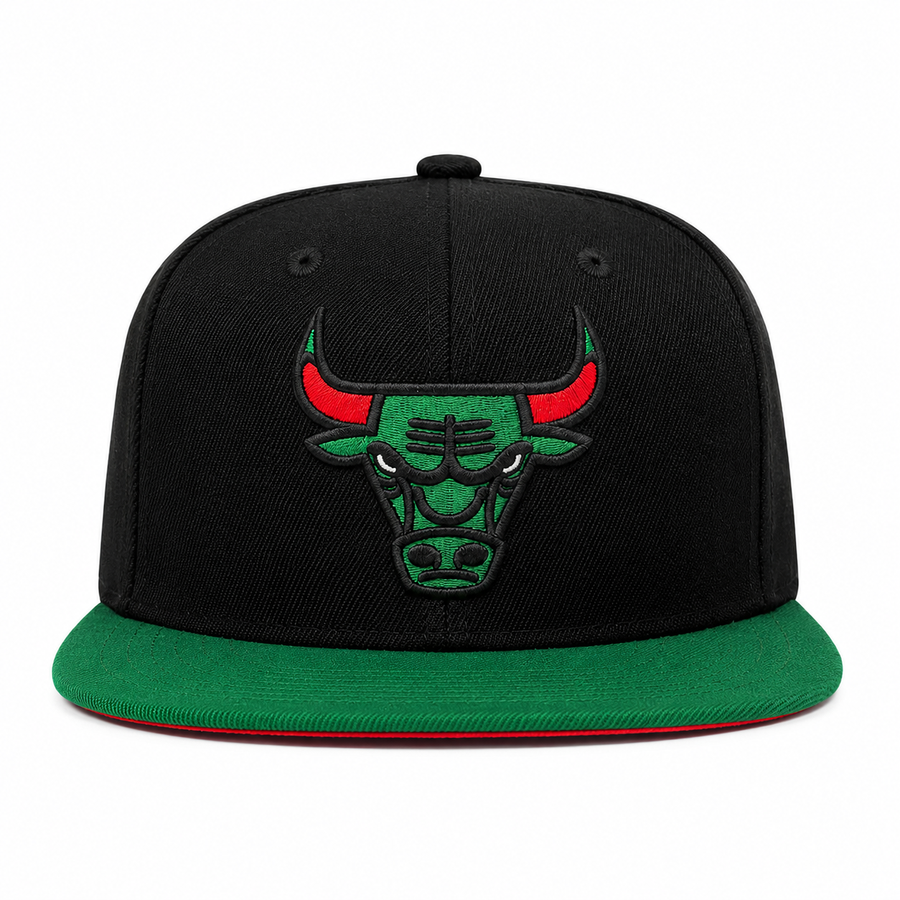 Chicago Bulls Black/Green Mitchell & Ness Snapback - Product Image