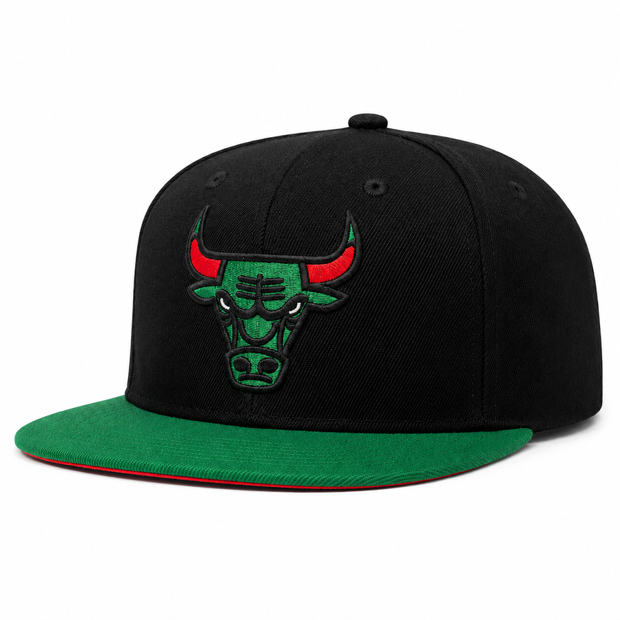 Chicago Bulls Black/Green Mitchell & Ness Snapback - Product Image