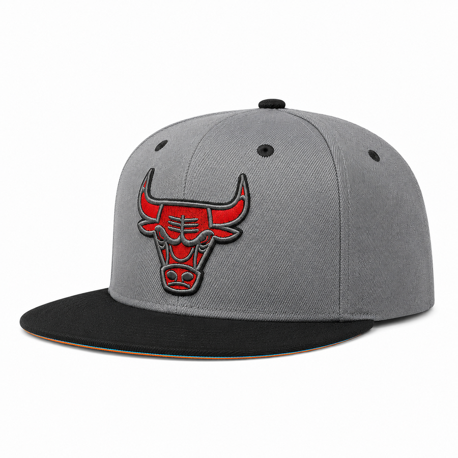 Chicago Bulls Gray/Black Mitchell & Ness Snapback - Product Image
