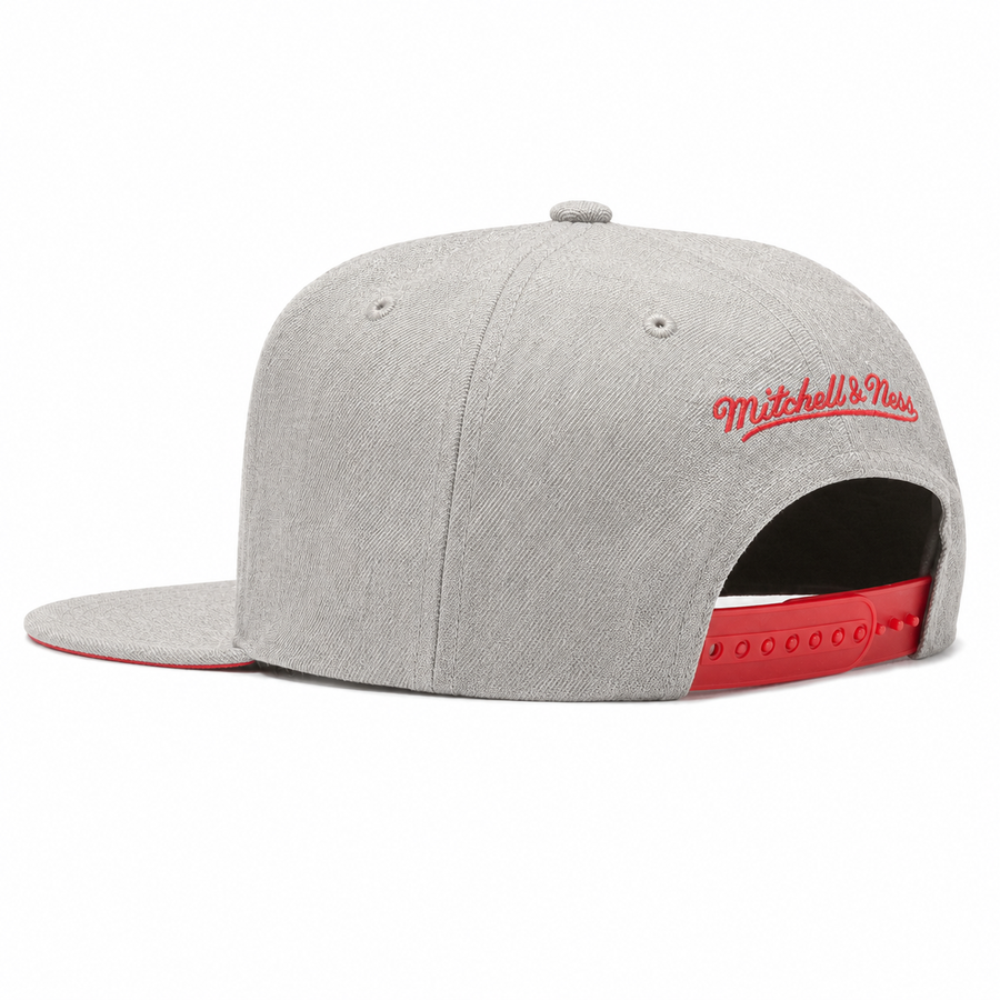 Chicago Bulls Heather Grey Mitchell & Ness Snapback - Product Image