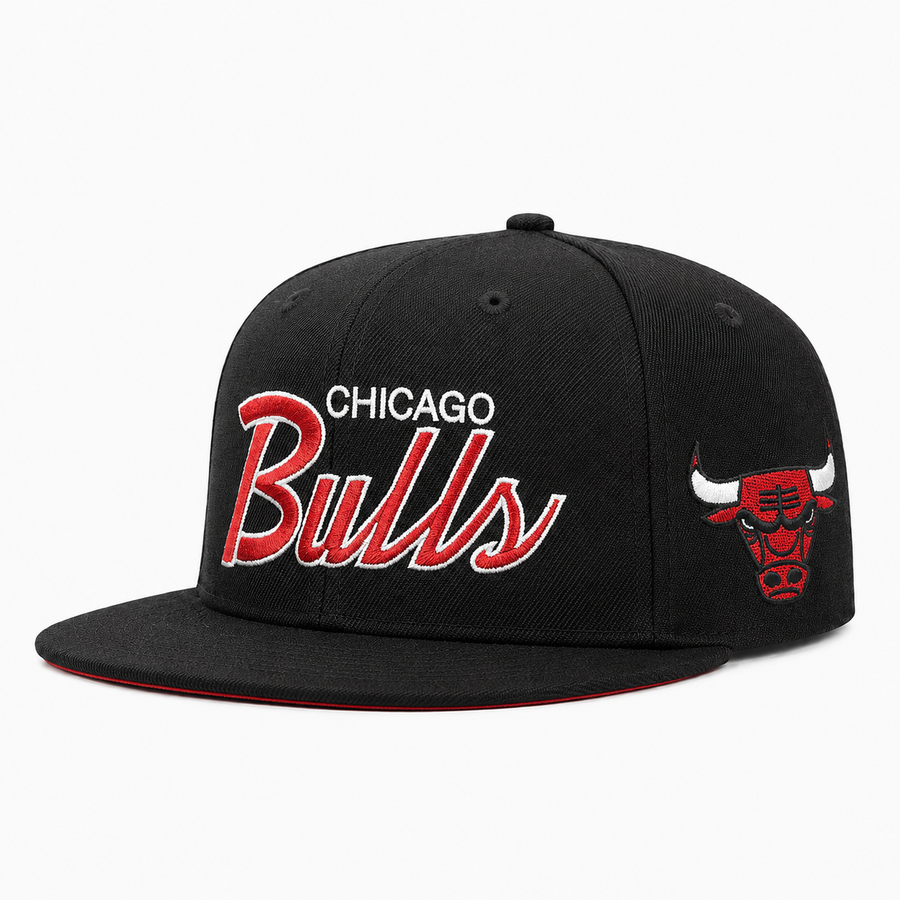 Chicago Bulls 'Script Logo' Black Mitchell & Ness Snapback - Product Image