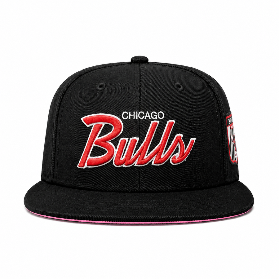 Chicago Bulls 'Script Logo' Black/Red Mitchell & Ness Snapback - Product Image