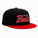 Chicago Bulls 'Script Logo' Black/Red Mitchell & Ness Snapback