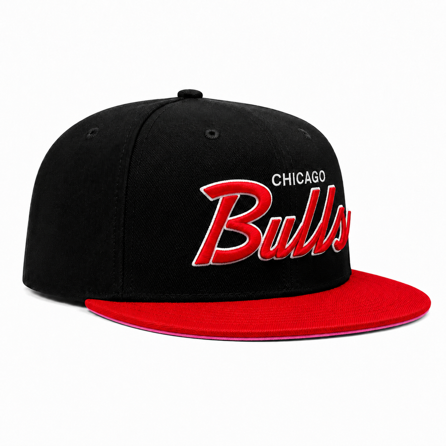 Chicago Bulls 'Script Logo' Black/Red Mitchell & Ness Snapback - Product Image