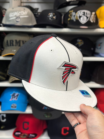 Atlanta Falcons NBA Fitted Hat | Vintage Reebok | White/Black Size 8