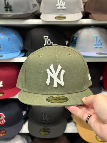 New York Yankees MLB Fitted Hat | New Era 59FIFTY Sized Cap | Olive