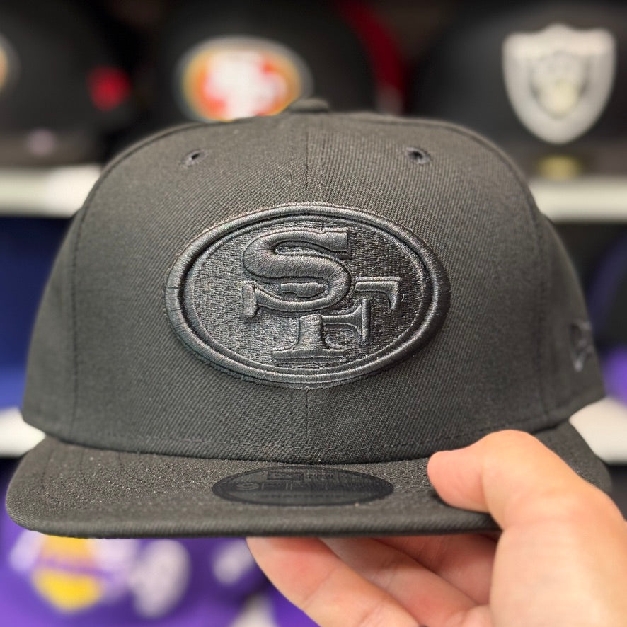 New Era San Francisco 49ers All Black 9FIFTY Adjustable Snapback Hat