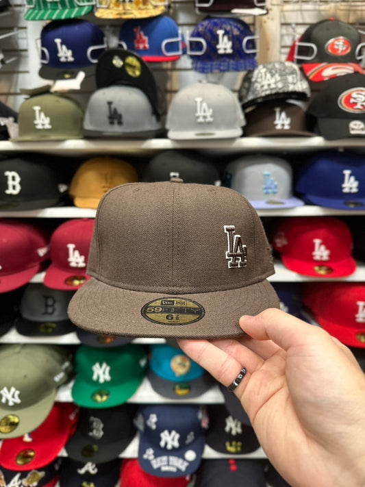 LA Dodgers MLB Vintage Little Logo | New Era 59FIFTY Fitted Cap | Brown