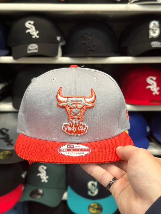 Chicago Bulls NBA Vintage Strap back | New Era 9FIFTY Strap Back | Gray/Red