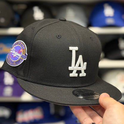 New Era Los Angeles Dodgers 'Back to Back World Series Champs' Black 9FIFTY Snapback - Product Image