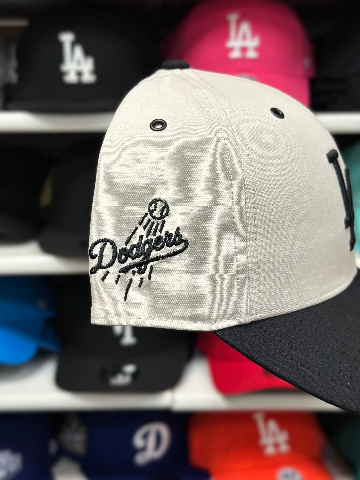 LA Dodgers MLB Ball Cap | '47 Brand MVP Adjustable Curve Cap | Creme/Black