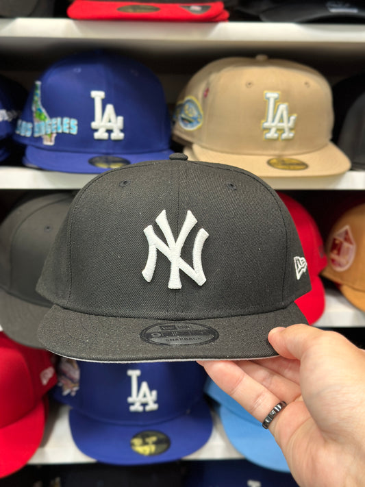 New York Yankees MLB Snapback | New Era 9FIFTY Adjustable Snap | Navy