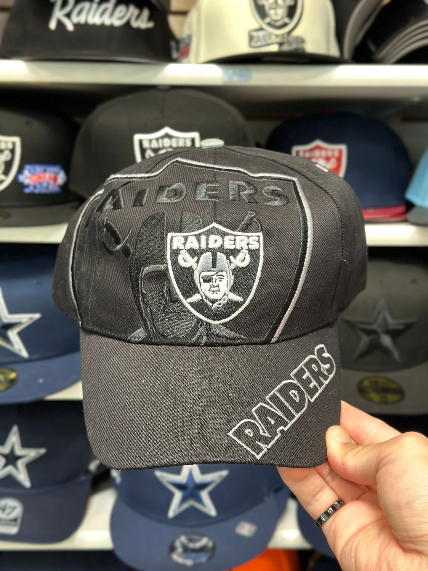 Oakland Raiders NFL | Vintage Ball Cap, Velcro Strap | Black