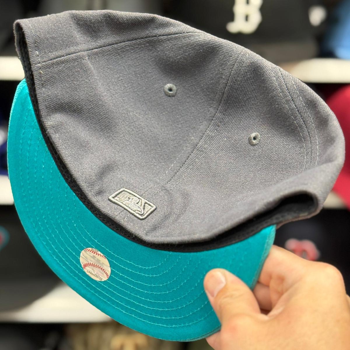 New Era Cincinnati Reds Grey/Turquoise 59FIFTY Fitted Hat - Product Image