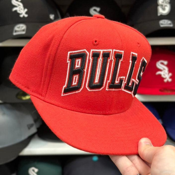 Chicago Bulls Vintage Adidas Snapback | Red - Product Image