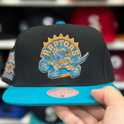 Toronto Raptors '20th Season' Black/Turquoise Mitchell & Ness Snapback - Product Image