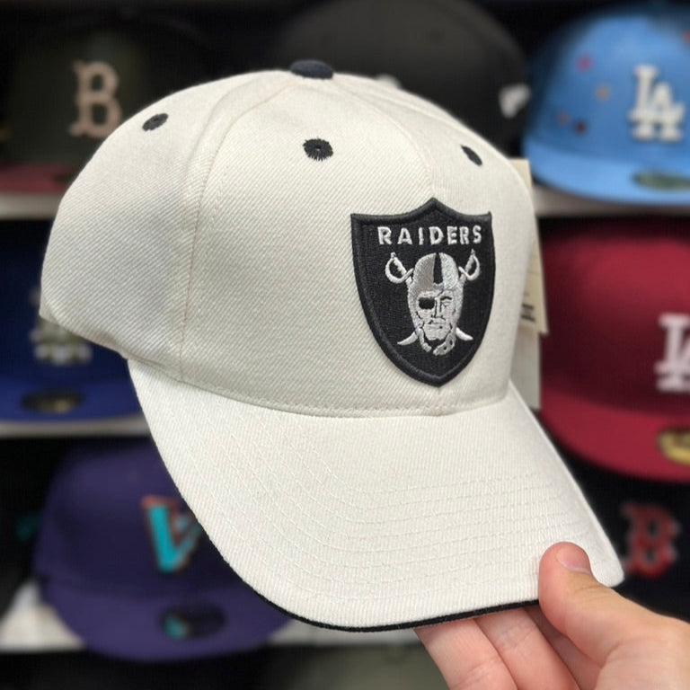 Oakland Raiders Vintage Ball Cap | White - Product Image