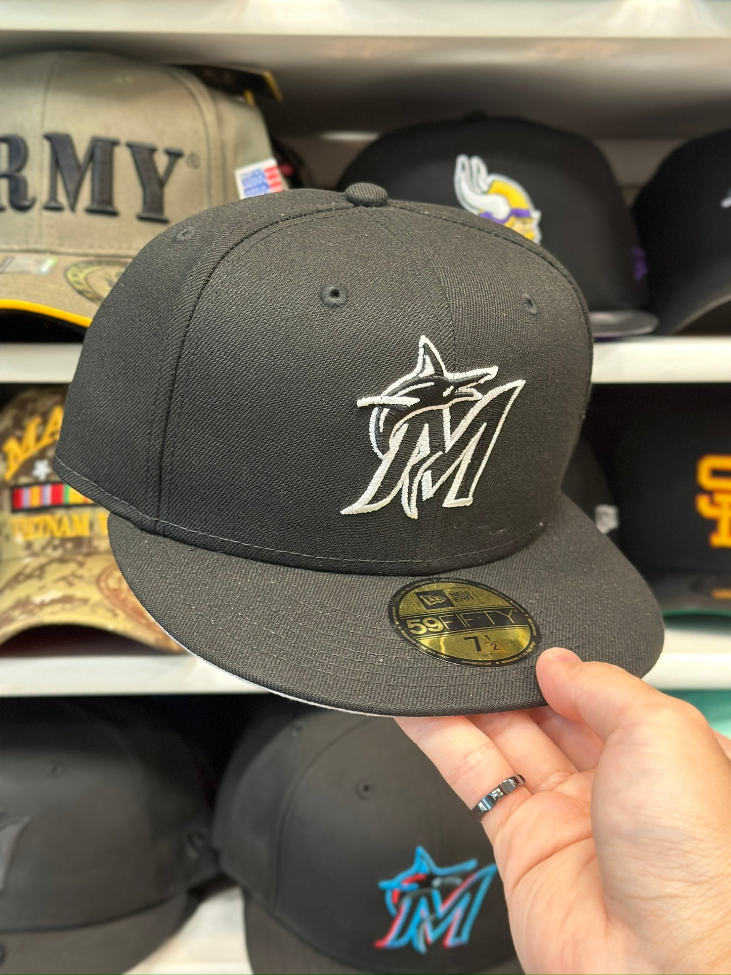 Miami Marlins MLB Fitted Hat | New Era 59FIFTY Sized Cap | Black