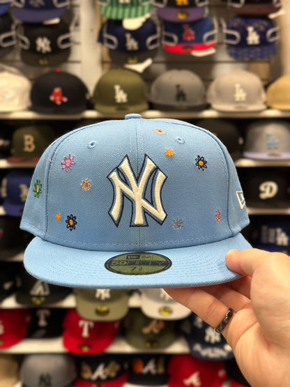 New York Yankees MLB Floral Patches | New Era 59FIFTY Fitted Cap | Light Blue