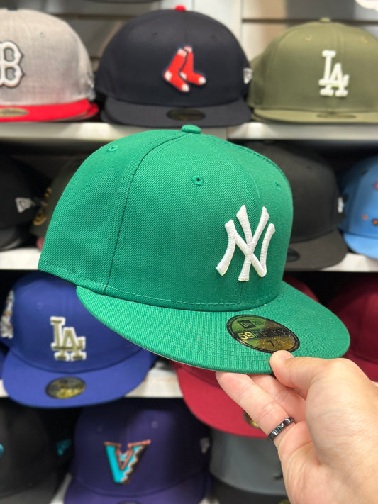 New York Yankees MLB Fitted Hat | New Era 59FIFTY Sized Cap | Green