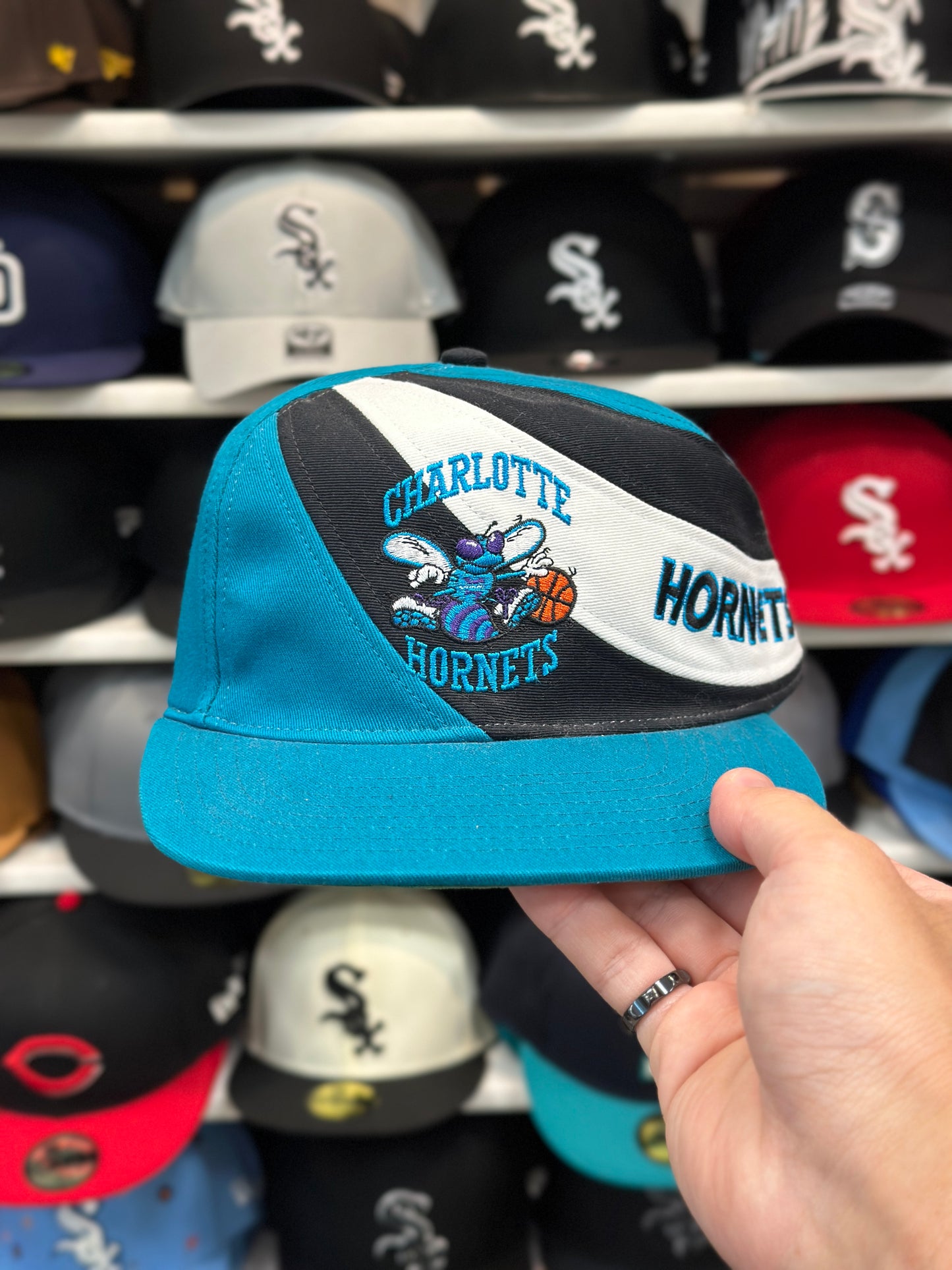 Charlotte Hornets NBA Extended Side | Vintage Mitchell & Ness Original Fit Snapback | Rare | Multicolor