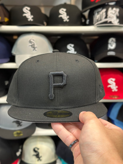 Pittsburgh Pirates NFL Fitted Cap | New Era 59FIFTY Sized Cap | Black