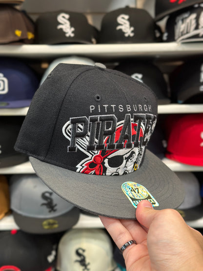 Pittsburgh Pirates NFL Snapback | Vintage '47 Brand Captain Adjustable Snap | Black/Gray