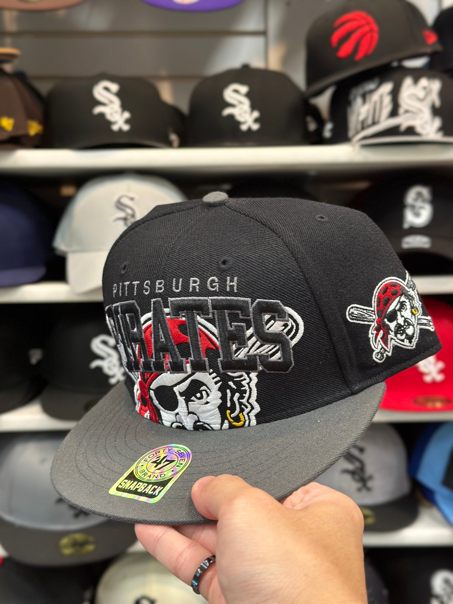 Pittsburgh Pirates NFL Snapback | Vintage '47 Brand Captain Adjustable Snap | Black/Gray