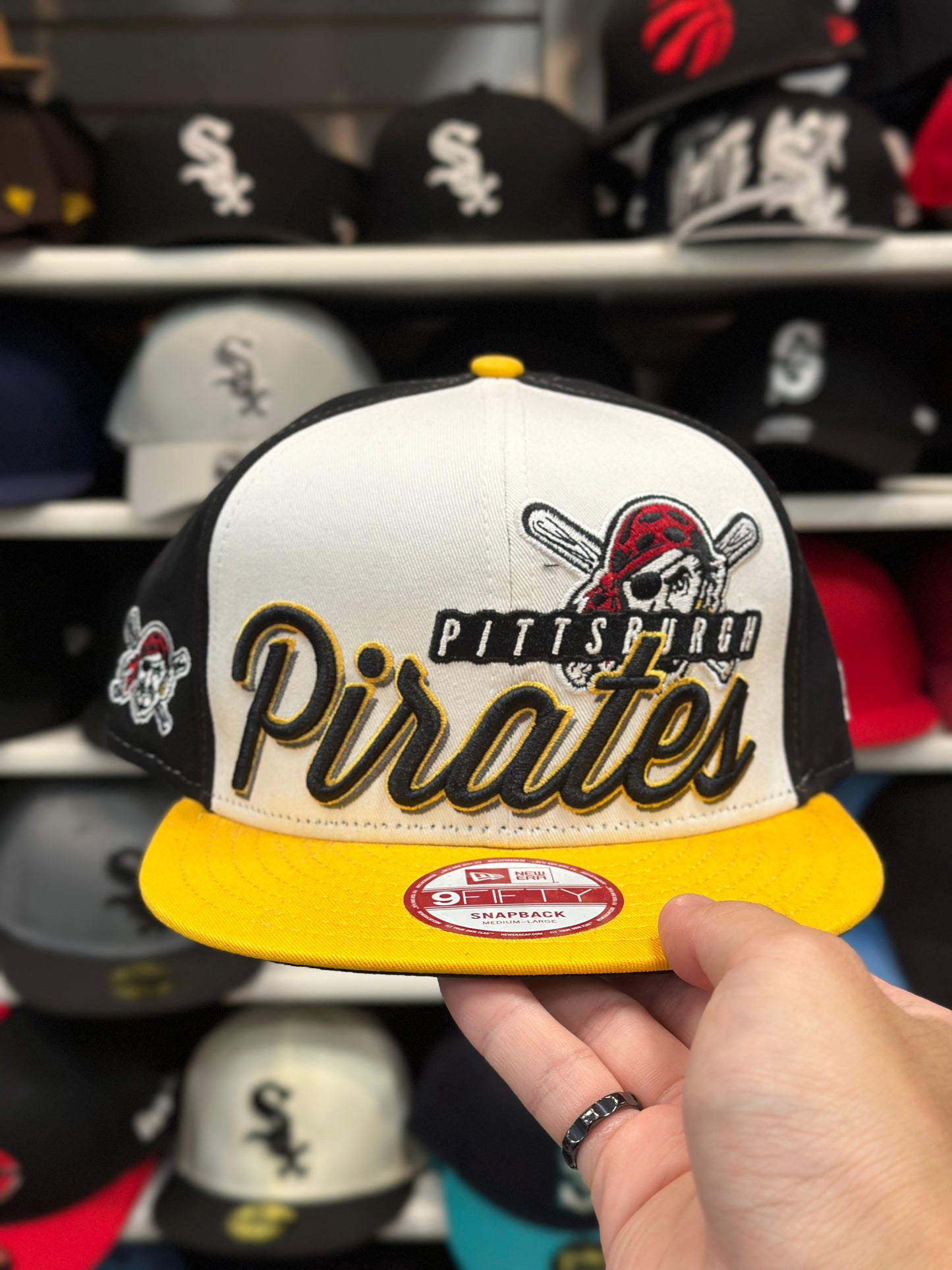 Pittsburgh Pirates NFL | Vintage Mitchell & Ness Original Fit | Black/White/Yellow