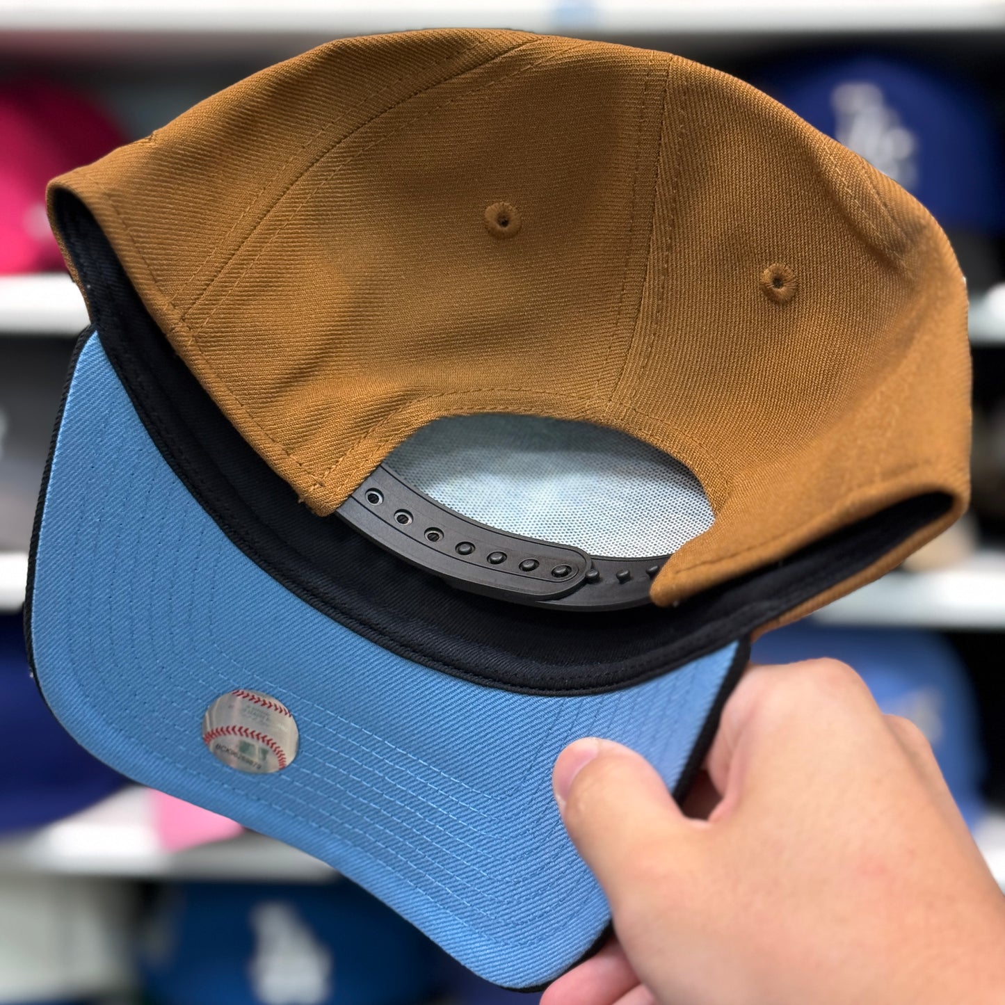 New Era Los Angeles Dodgers '40th Anniversary' A-Frame Tan/Black 9FORTY Snapback | Glow in the Dark