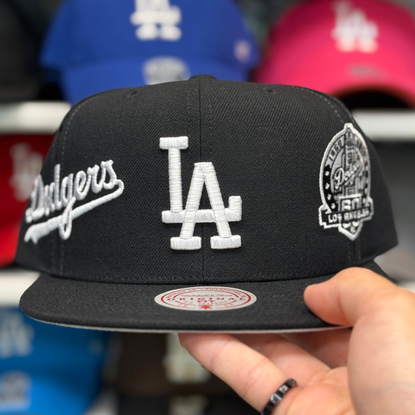 Los Angeles Dodgers 'Logo Wrap 60th Anniversary' Black/White Mitchell & Ness Snapback