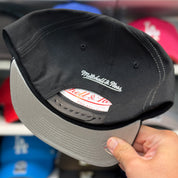 Los Angeles Dodgers 'Logo Wrap 60th Anniversary' Black/White Mitchell & Ness Snapback - Product Image
