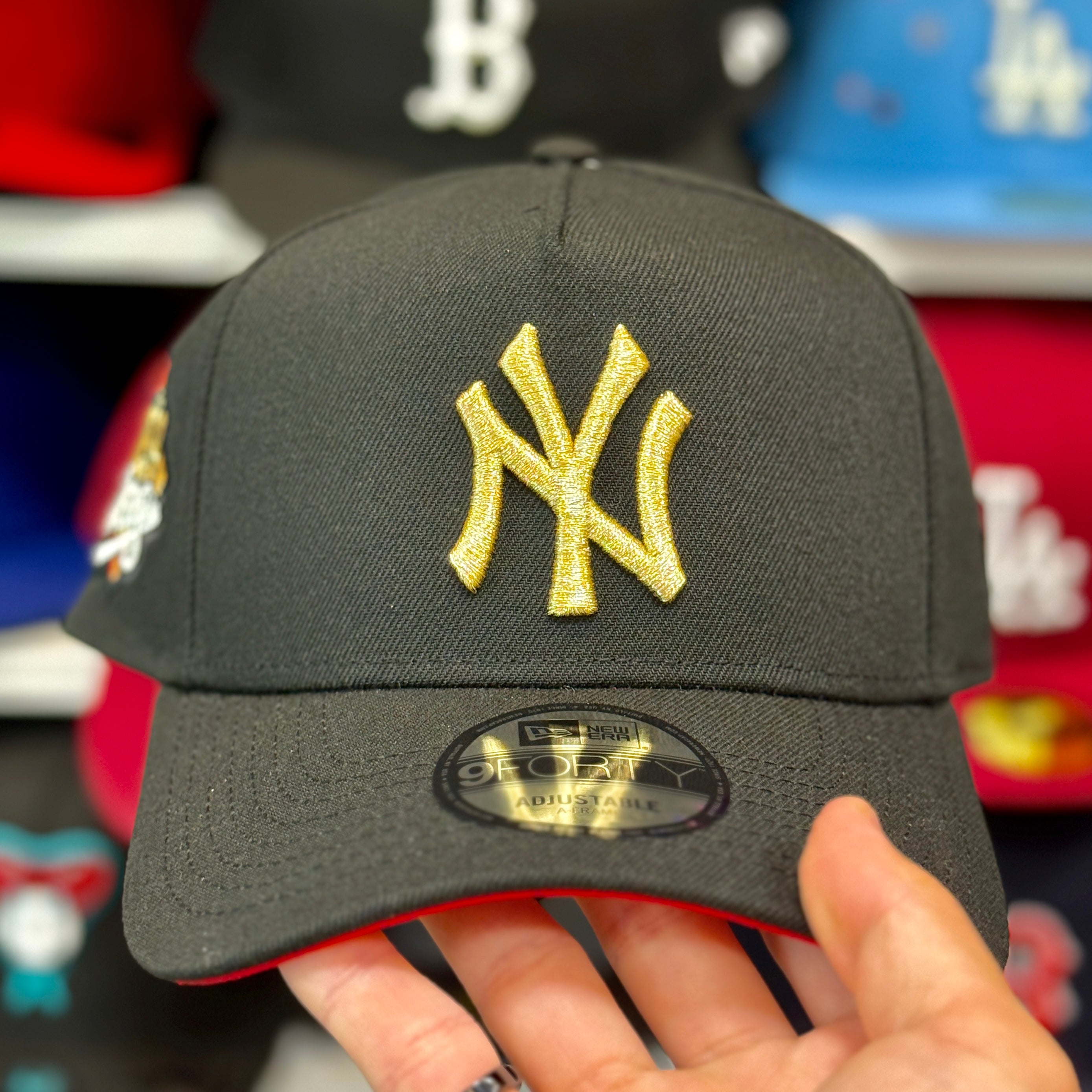 New Era New York Yankees '1999 World Series' A-Frame 9FORTY Snapback | Red Under-brim - Product Image