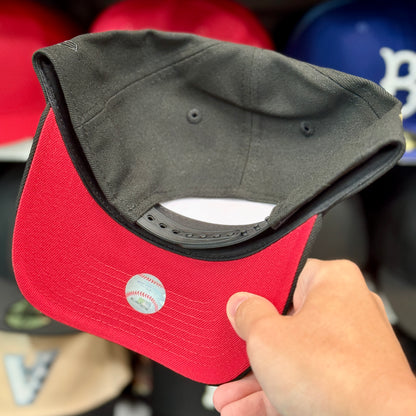 New Era Arizona Diamondbacks Upside Down '2001 World Series' A-Frame 9FORTY Snapback Black Red Under-brim
