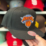 New York Knicks Black Mitchell & Ness Snapback