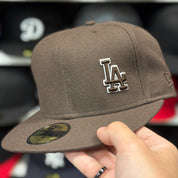 New Era Los Angeles Dodgers 'Mini Logo' Brown 59FIFTY Fitted Hat - Product Image
