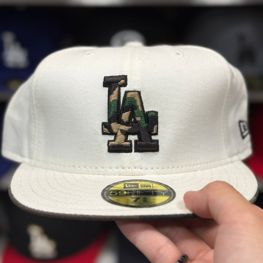 New Era Los Angeles Dodgers 'Chrome Camo' White 59FIFTY Fitted Hat - Product Image