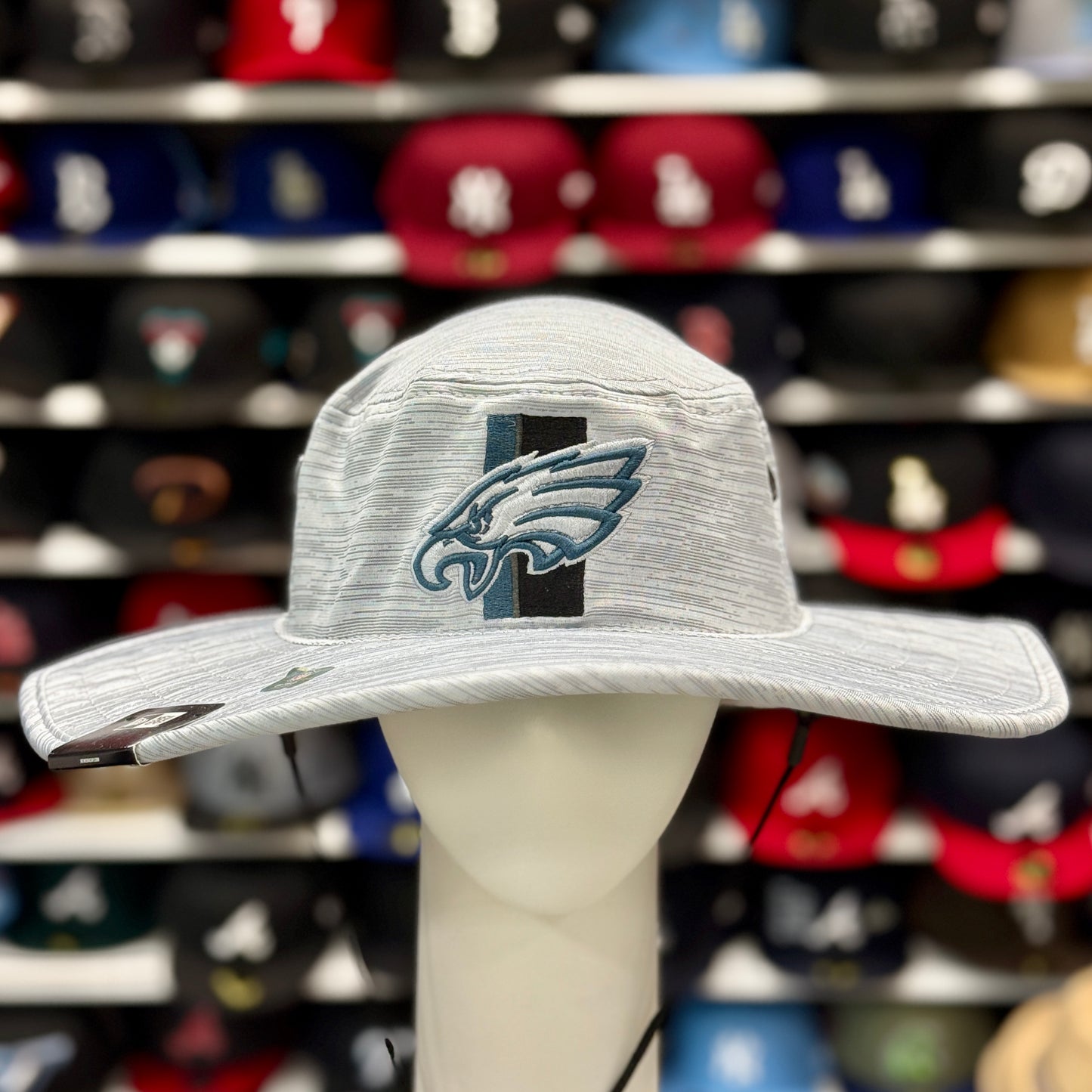 New Era Philadelphia Eagles Fisherman Hat | Silver / Green Under Brim