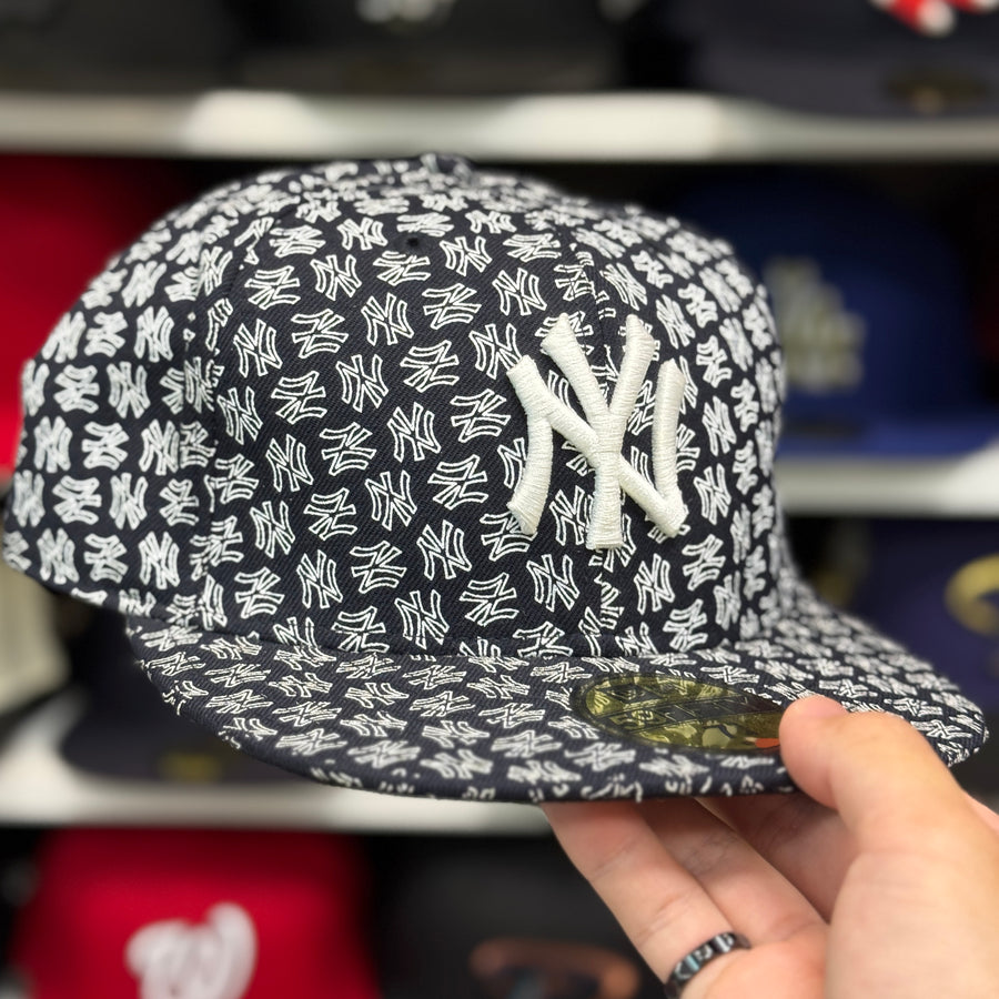 New Era New York Yankees 'Wallpaper Pack' Navy 59FIFTY Fitted Hat - Product Image