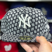New Era New York Yankees 'Wallpaper Pack' Navy 59FIFTY Fitted Hat - Product Image