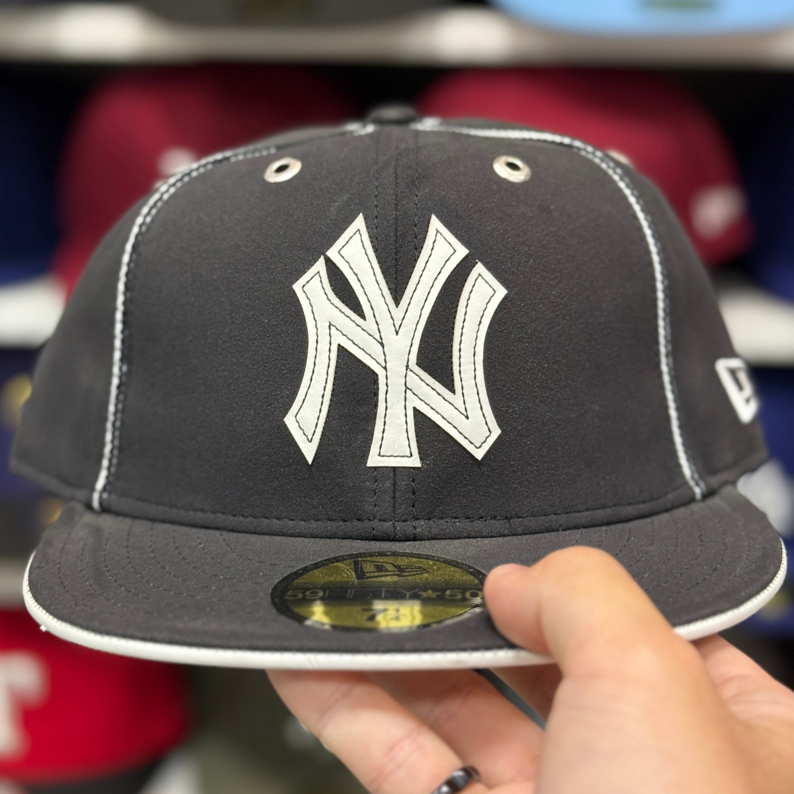 New Era New York Yankees 'Vintage Suede' Black 59FIFTY Fitted Hat - Product Image