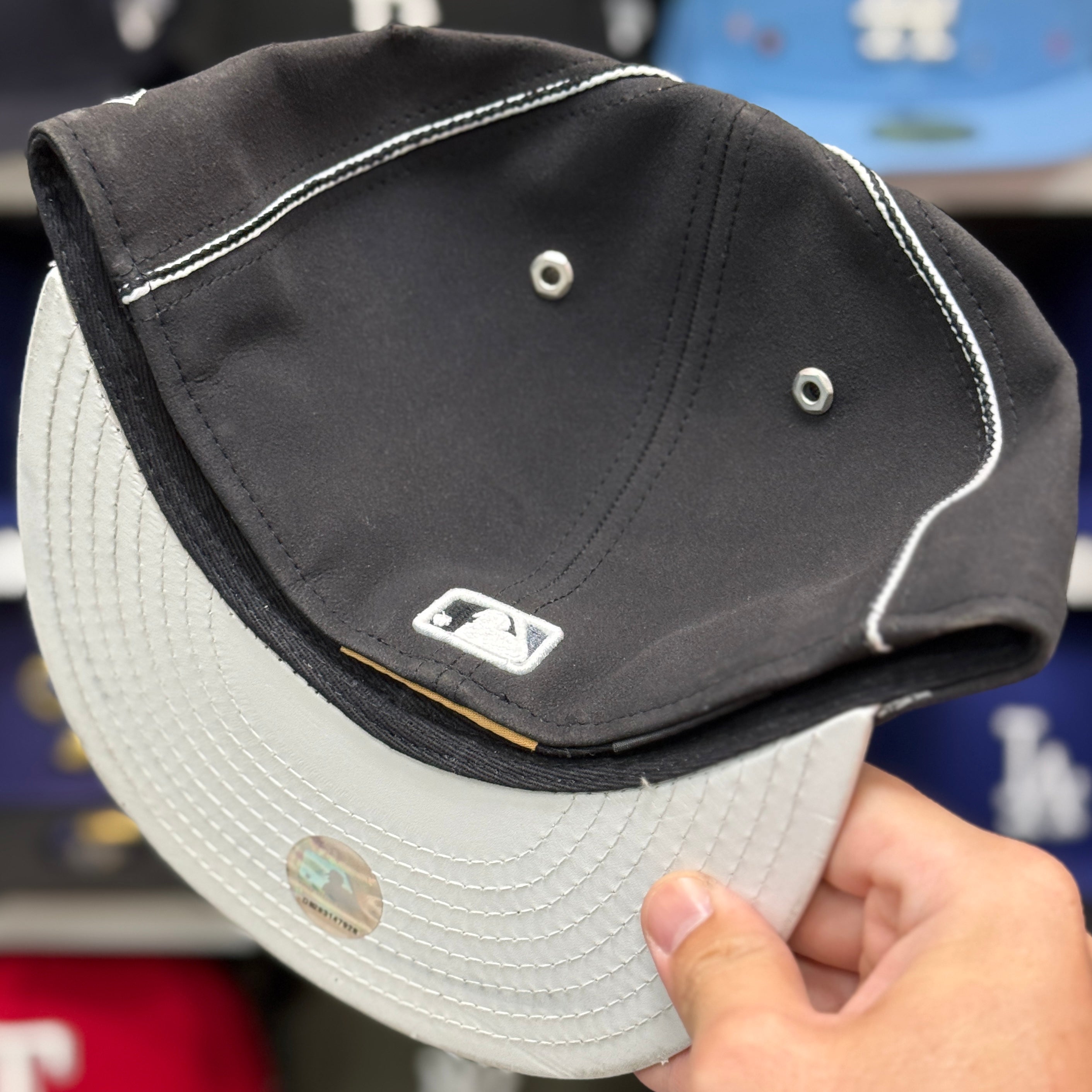 New Era New York Yankees 'Vintage Suede' Black 59FIFTY Fitted Hat - Product Image