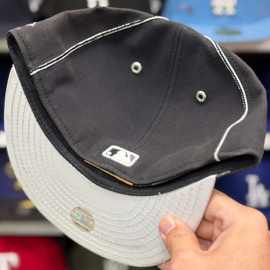 New Era New York Yankees 'Vintage Suede' Black 59FIFTY Fitted Hat - Product Image