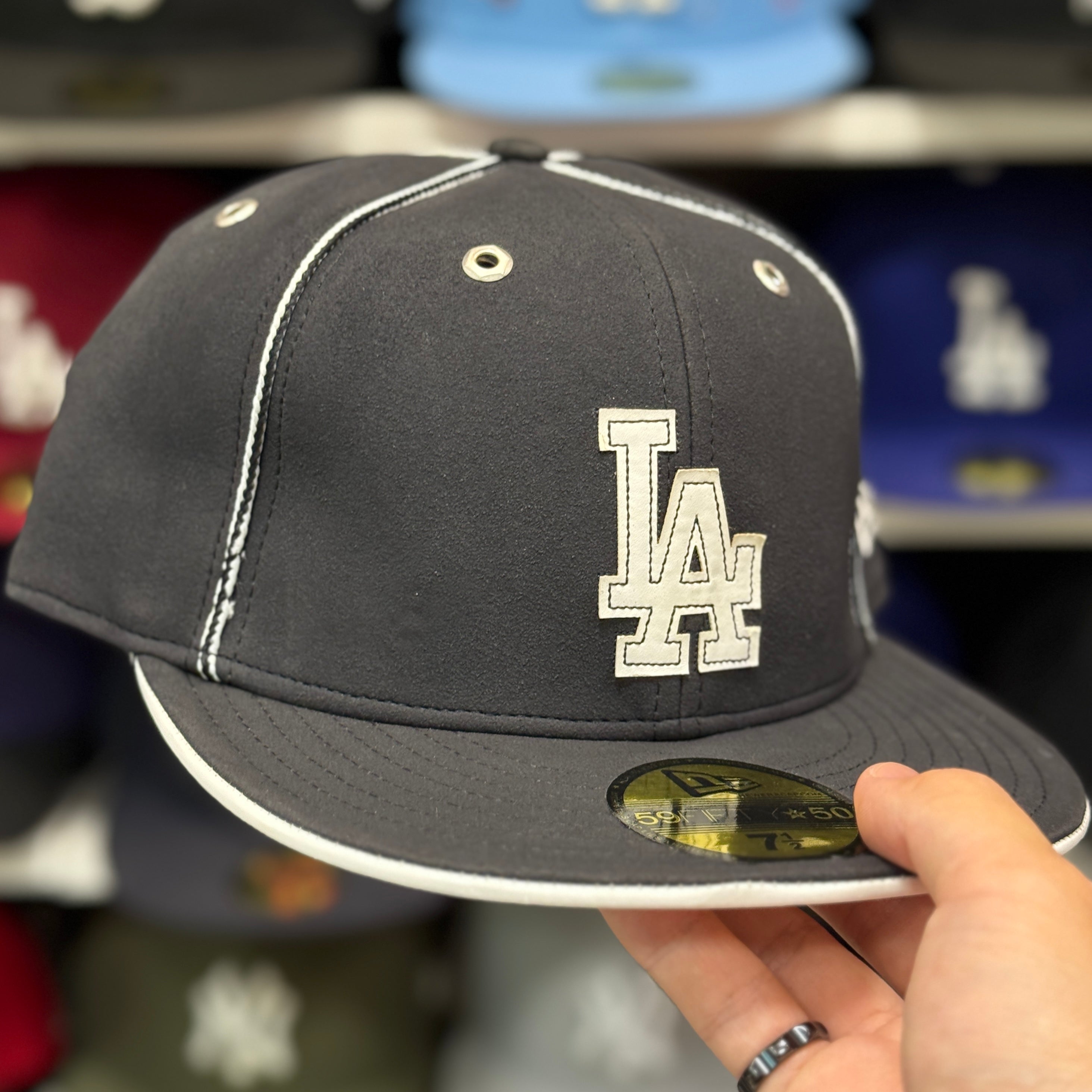 New Era Los Angeles Dodgers 'Vintage Suede' Black 59FIFTY Fitted Hat - Product Image