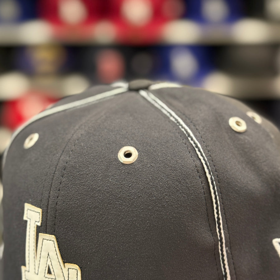 New Era Los Angeles Dodgers 'Vintage Suede' Black 59FIFTY Fitted Hat - Product Image