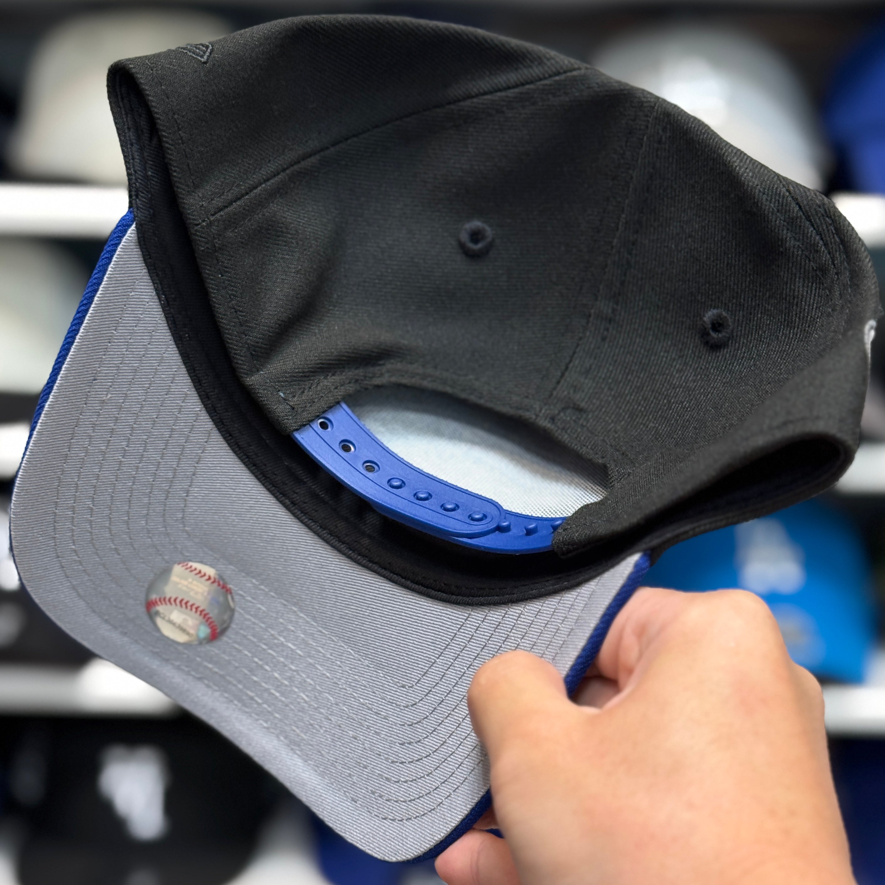 New Era Los Angeles Dodgers 'Back to Back World Series Champions' A-Frame Black/Navy 9FORTY Snapback - Product Image