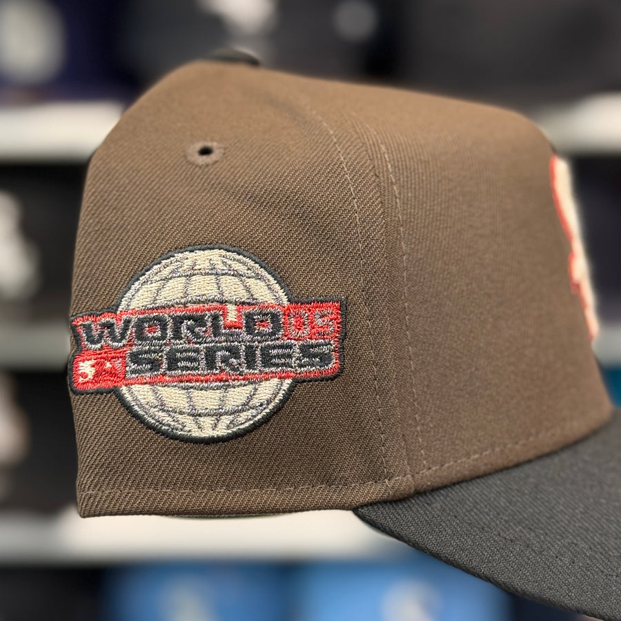 New Era Chicago White Sox '2005 World Series' A-Frame Brown/Black 9FORTY Snapback - Product Image