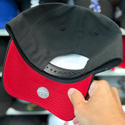 New Era Chicago White Sox '2005 World Champions' A-Frame 9FORTY Snapback Black/Red Under Brim