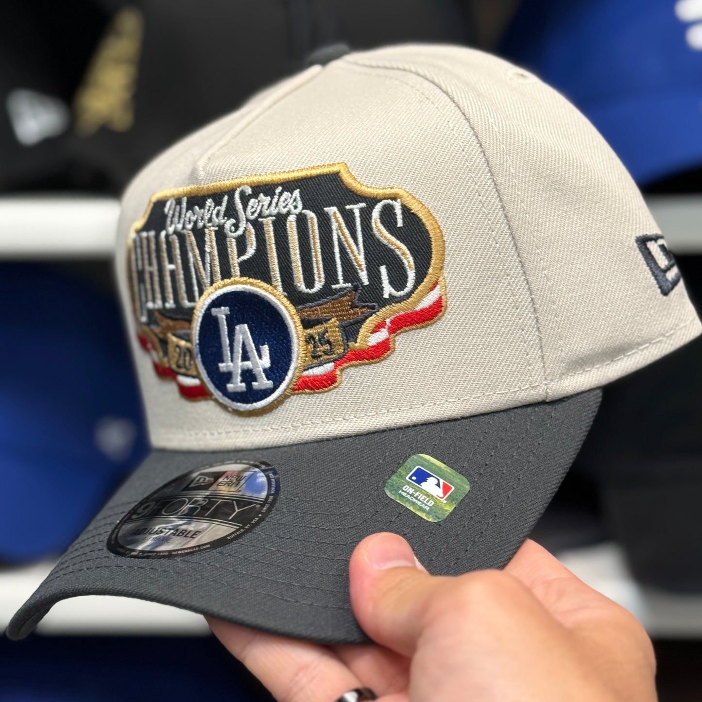 New Era Los Angeles Dodgers '2025 World Series Champions' A-Frame Cream/Charcoal 9FORTY Snapback